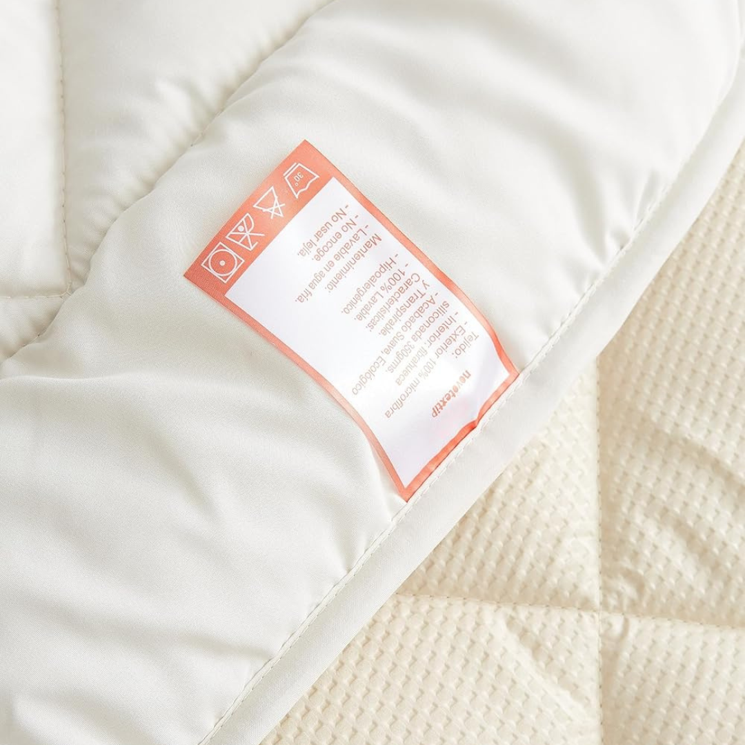 Novotextil- Couette bicolore. microfibre. Densité 350gr/m2 Biege