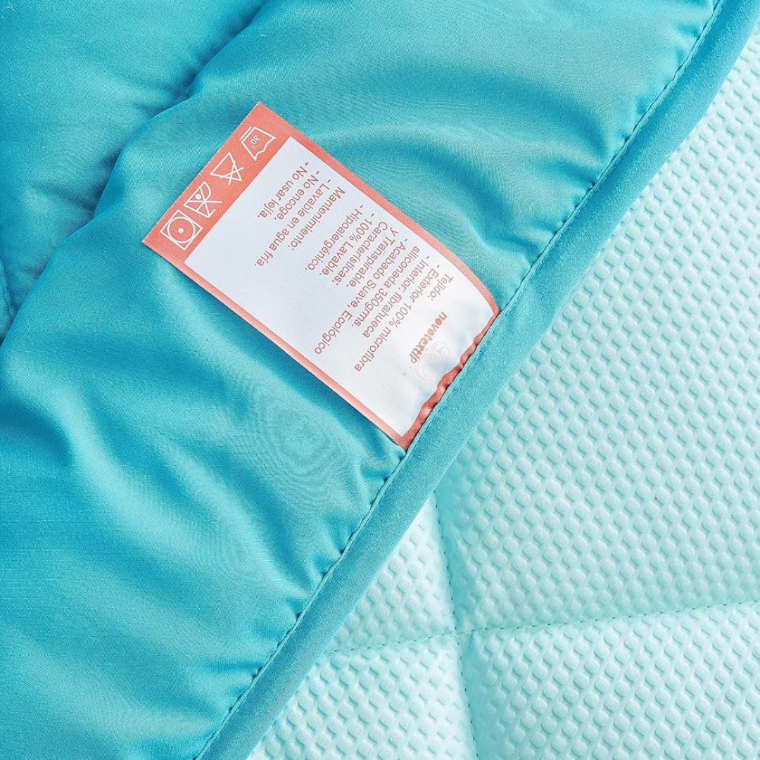 Novotextil- Couette bicolore. microfibre. Densité 350gr/m2 Biege
